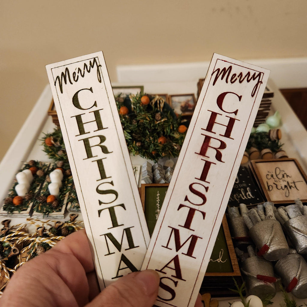 1:12 Scale Miniature Vertical "MERRY CHRISTMAS" Porch Sign – Holiday Decor