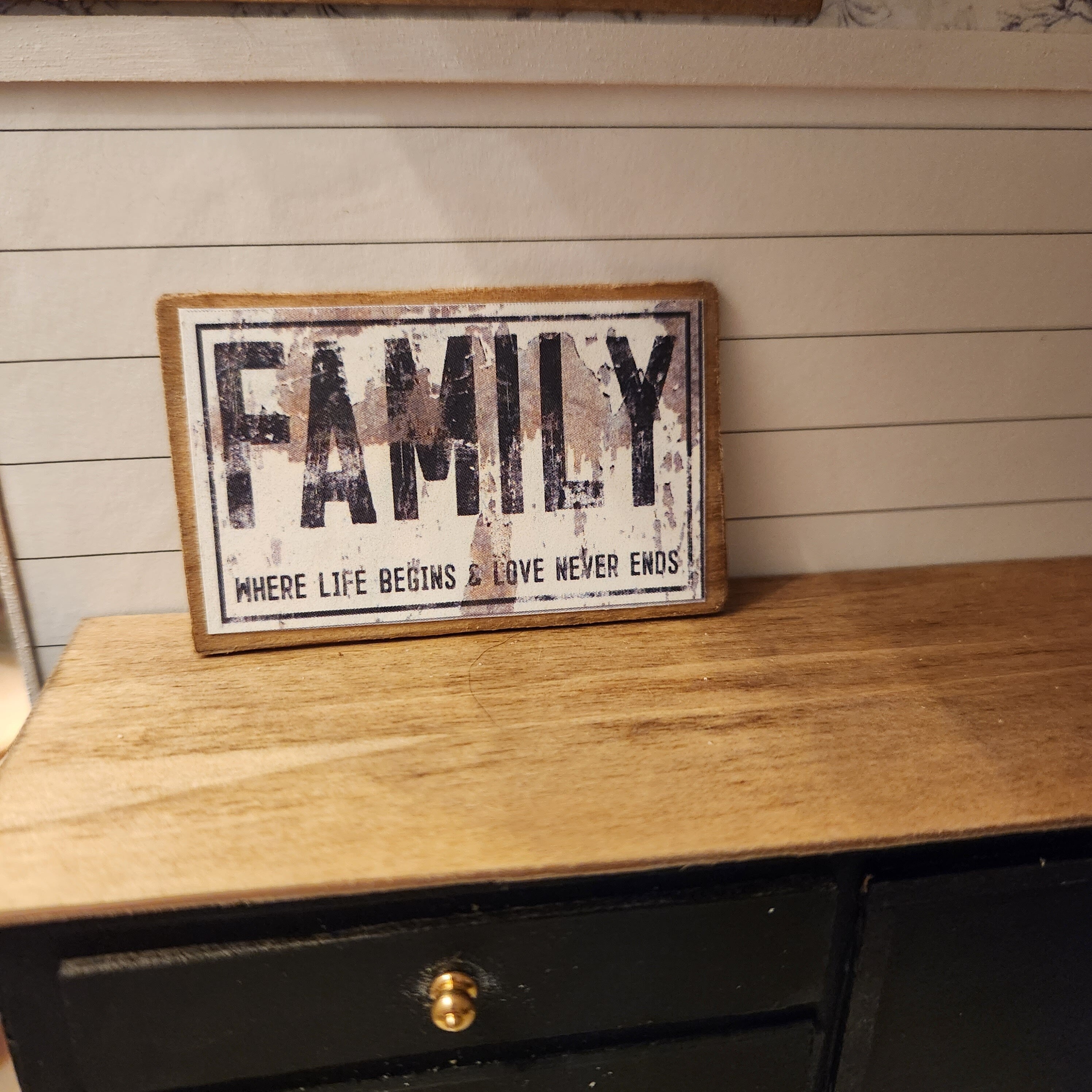 Miniature "FAMILY" Wood Sign – 1:12 Scale Farmhouse Decor