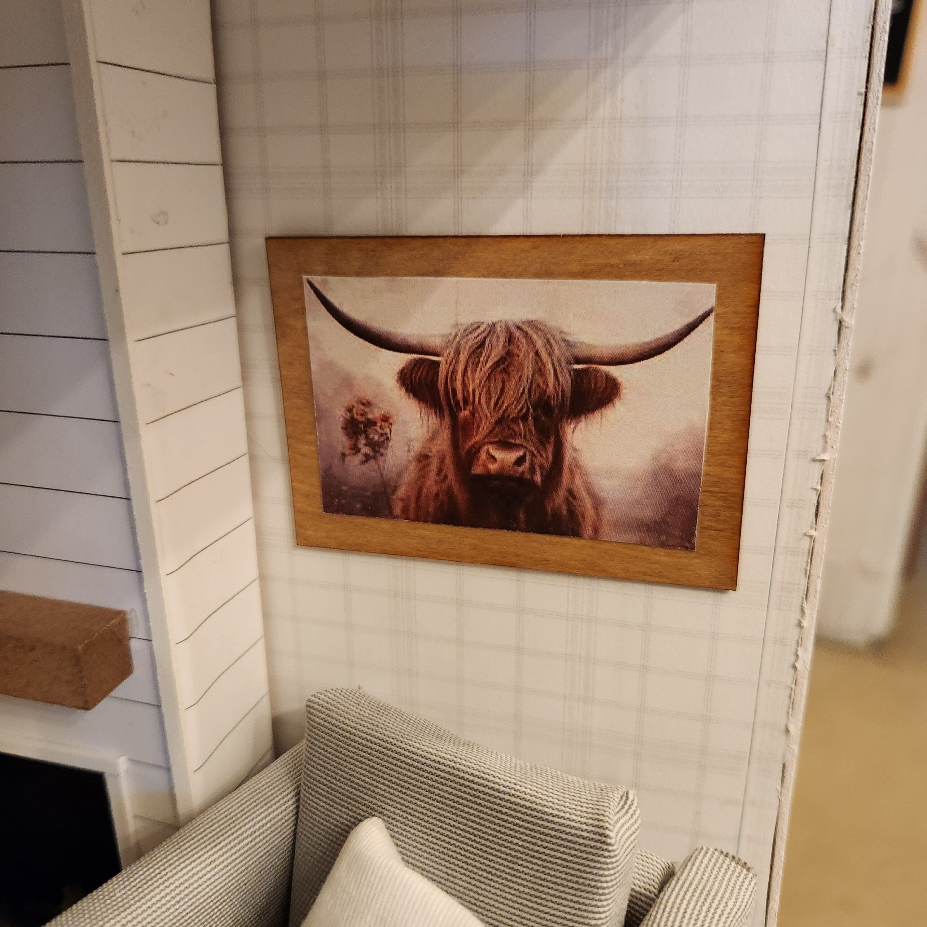 Miniature Highland Cow Wood Sign – 1:12 Scale Dollhouse Art