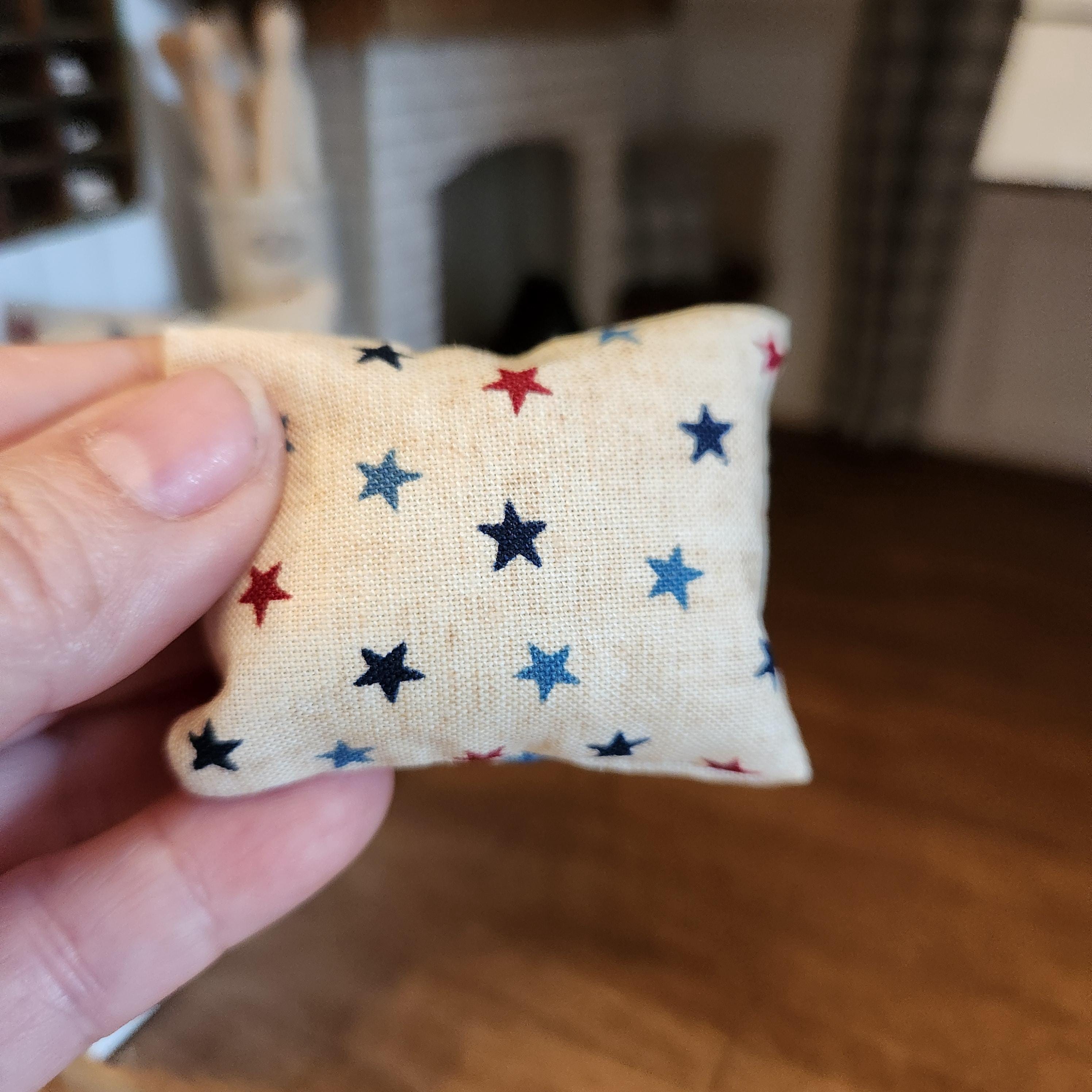 Dollhouse Miniature Accent Pillow, Stars, 1:12 Scale