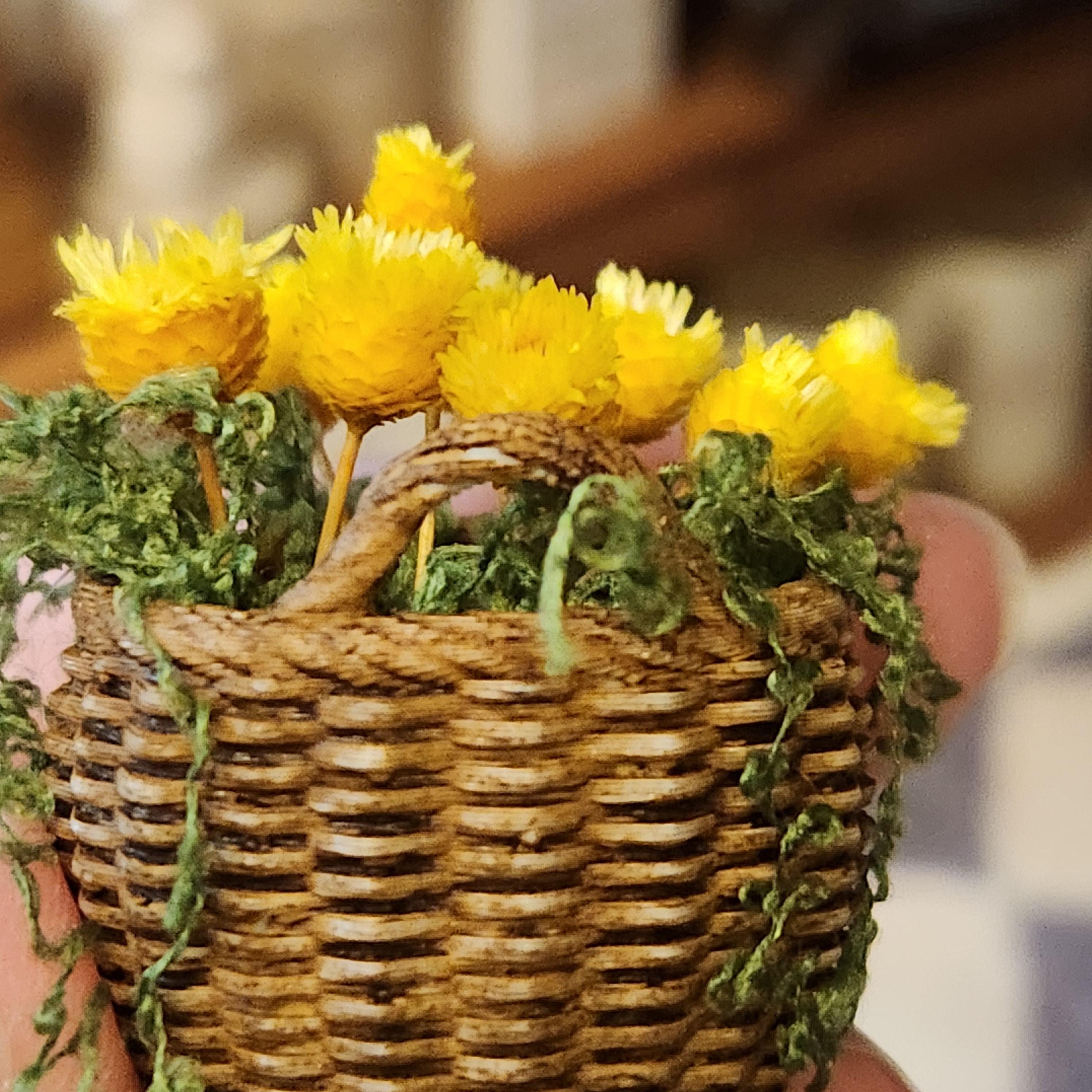 1:12 Scale Miniature Hanging Flower Basket – Yellow Spring Blooms & Trailing Vines