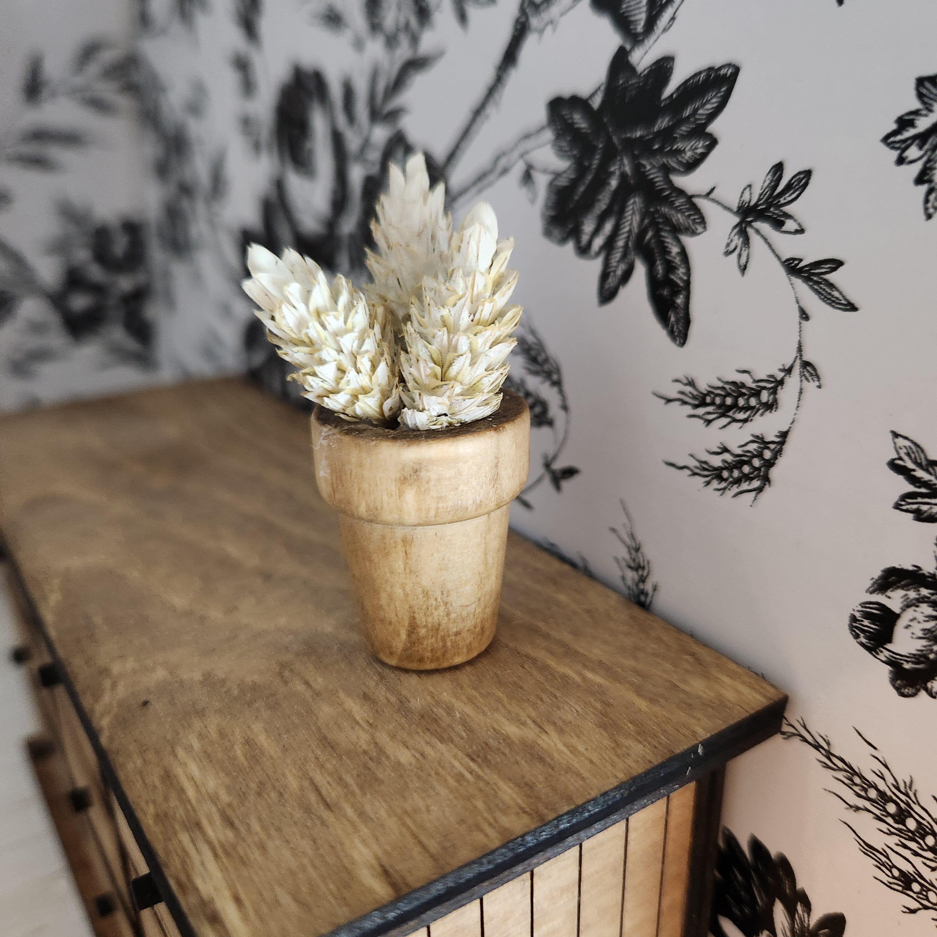 Dollhouse Miniature Plant, Dried Floral in Wood Pot, 1:12 Scale