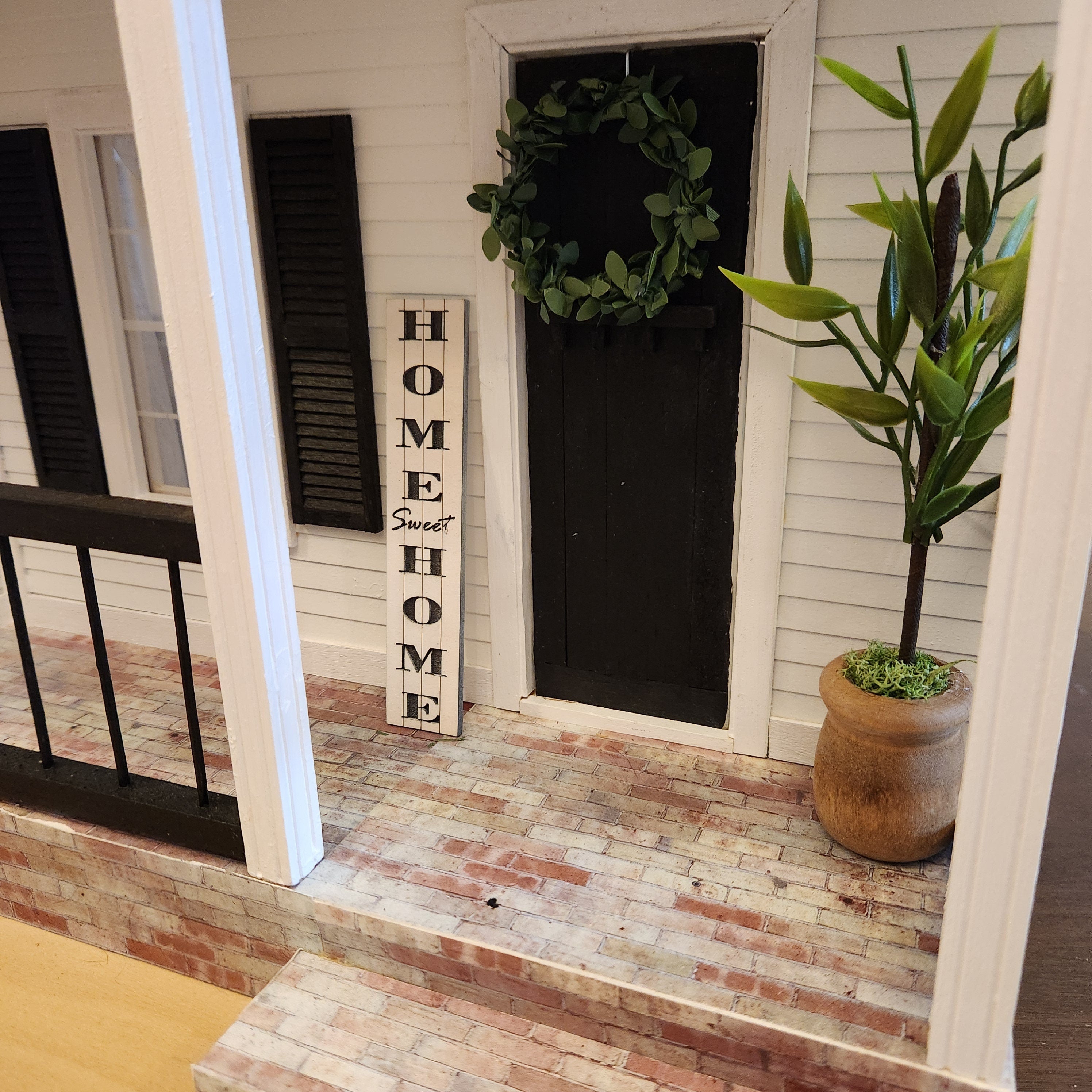 Dollhouse Miniatures HOME Sweet HOME Porch Sign, 1:12 Scale
