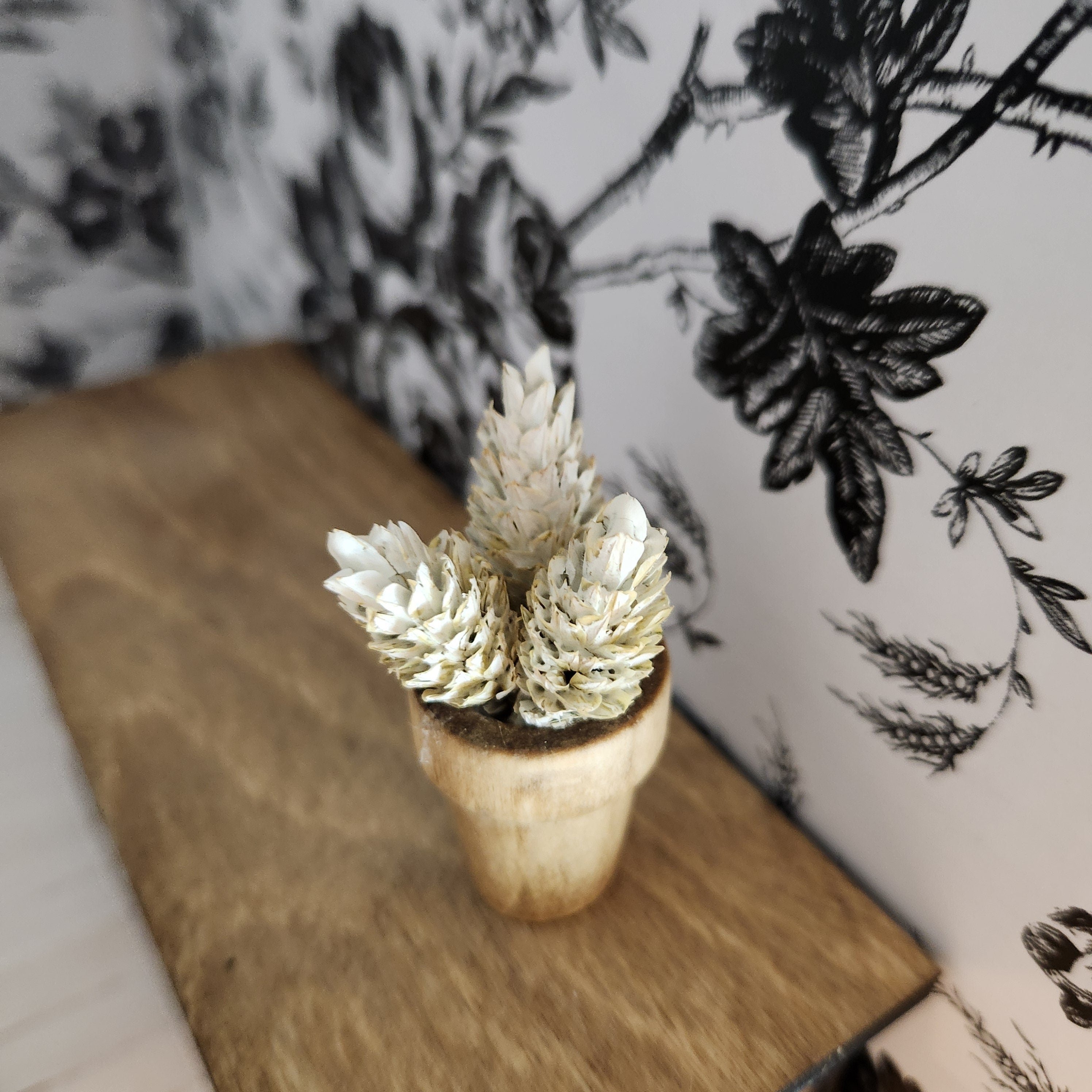 Dollhouse Miniature Plant, Dried Floral in Wood Pot, 1:12 Scale