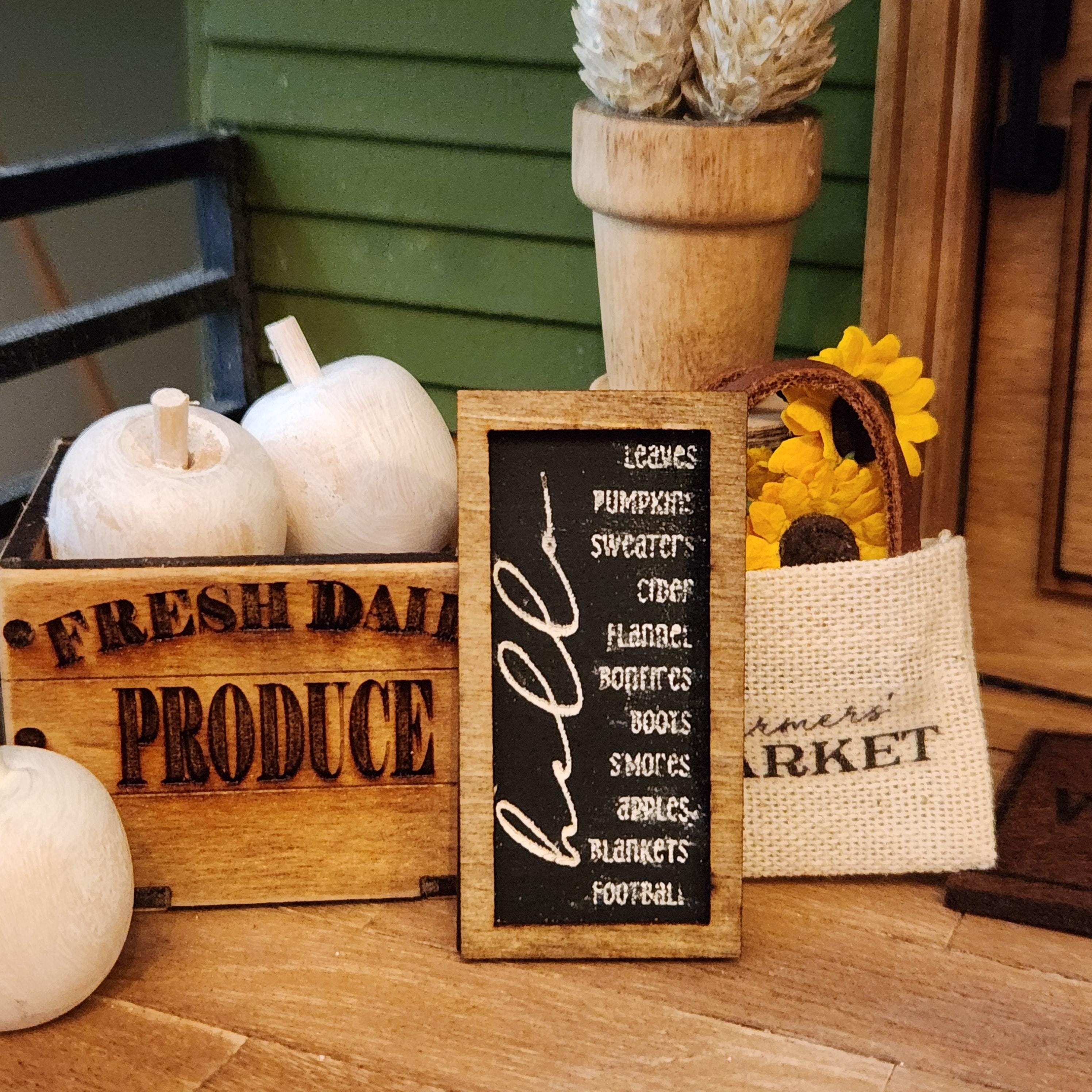 Dollhouse Miniatures Hello Fall Sign, 1:12 Scale