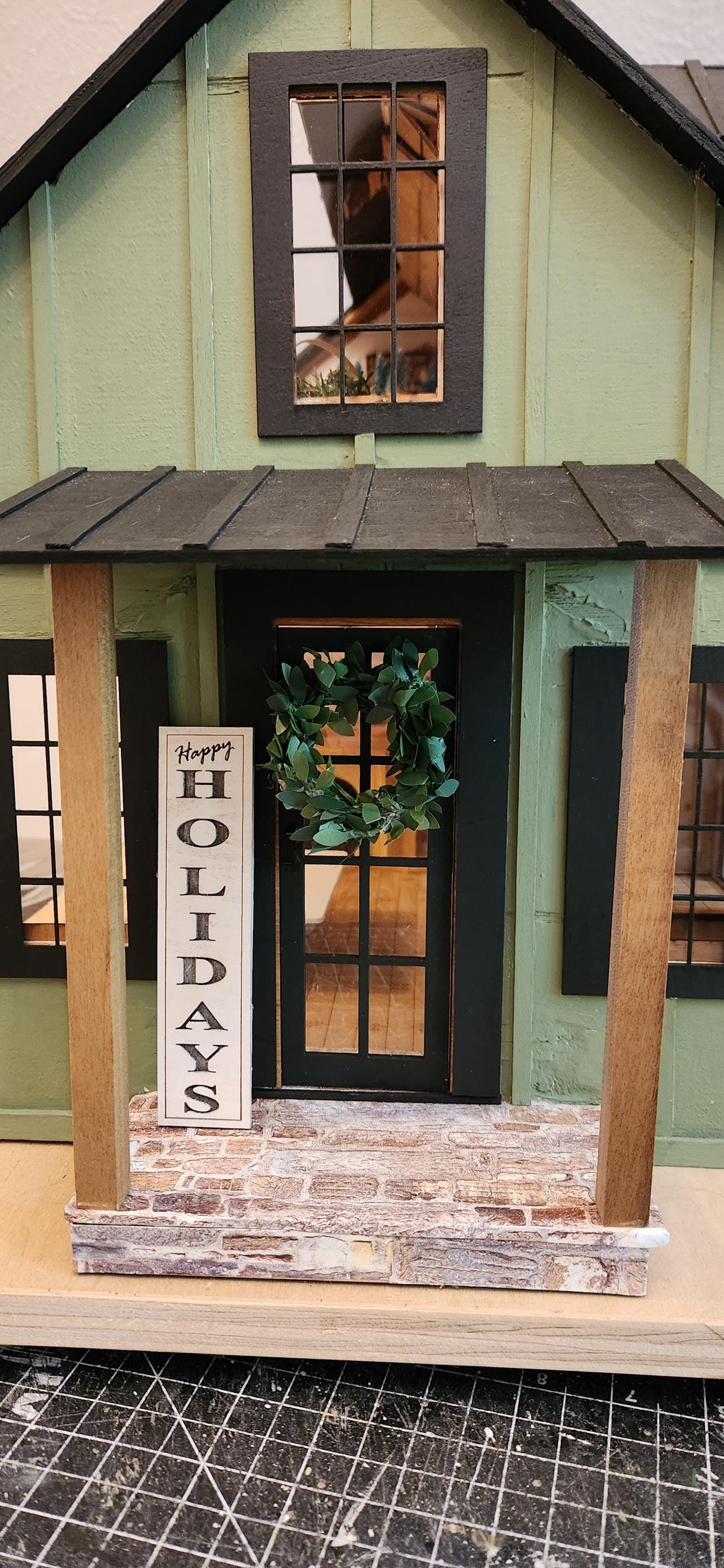 Dollhouse Miniatures HAPPY HOLIDAYS Porch Sign, 1:12 Scale