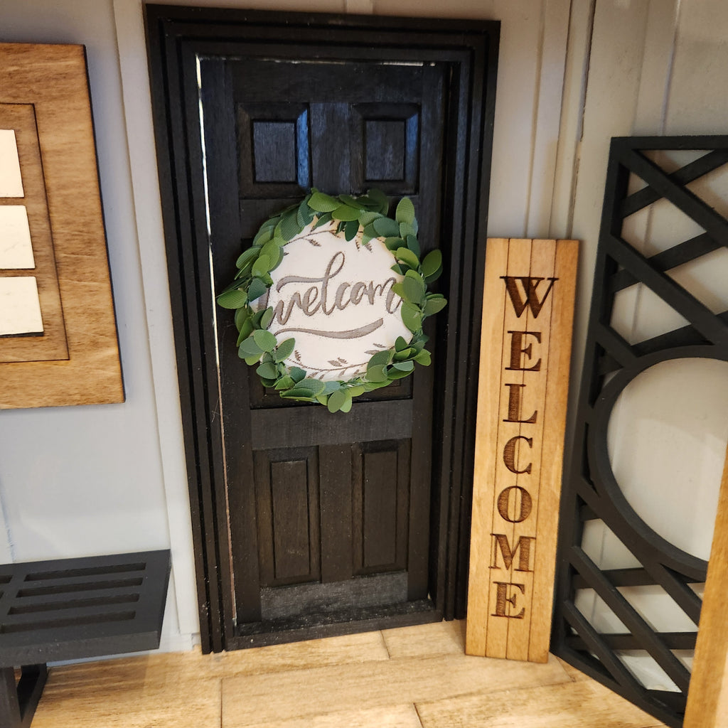 Dollhouse Miniature Welcome Wreath, 1:12 Scale Sign
