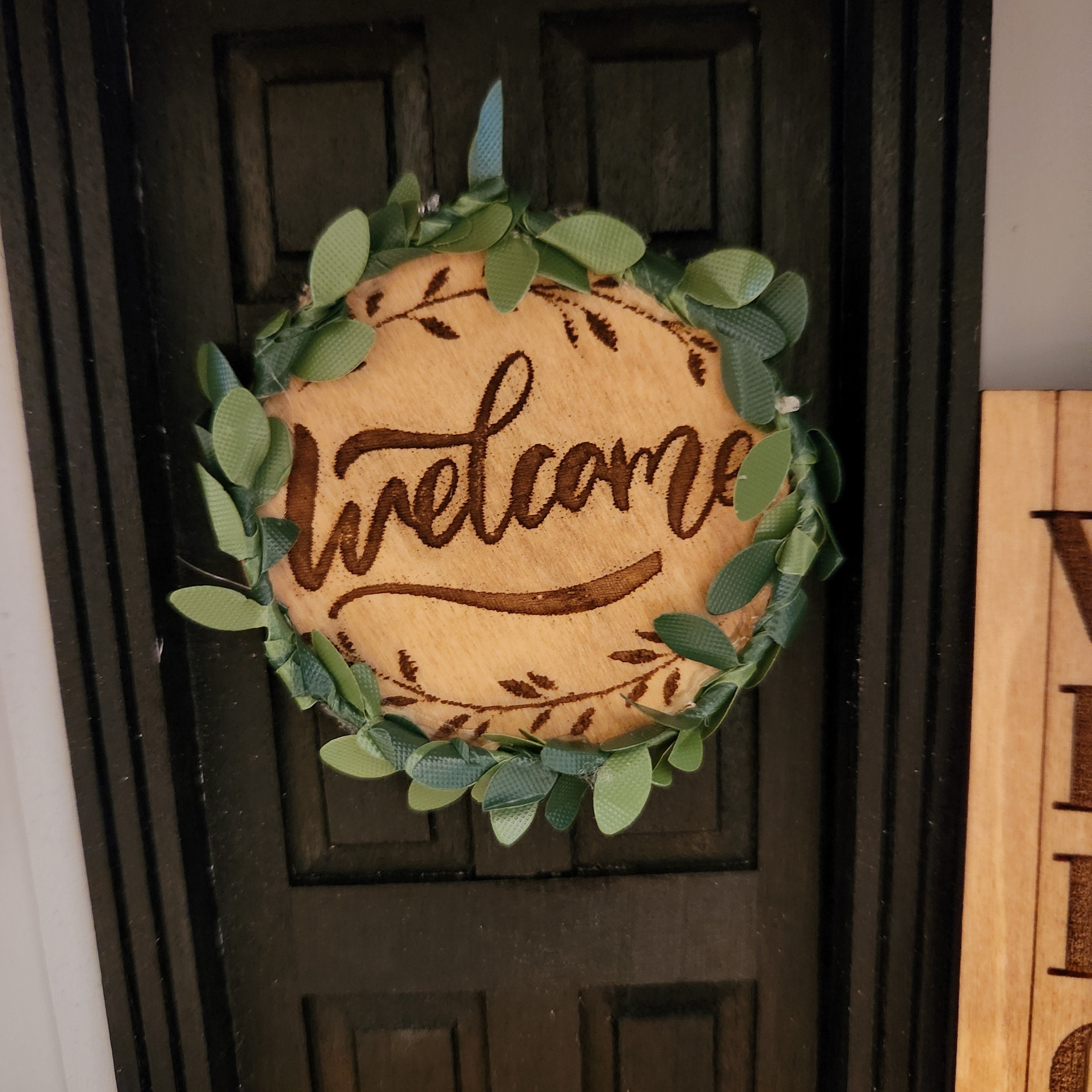 Dollhouse Miniature Welcome Wreath, 1:12 Scale Sign