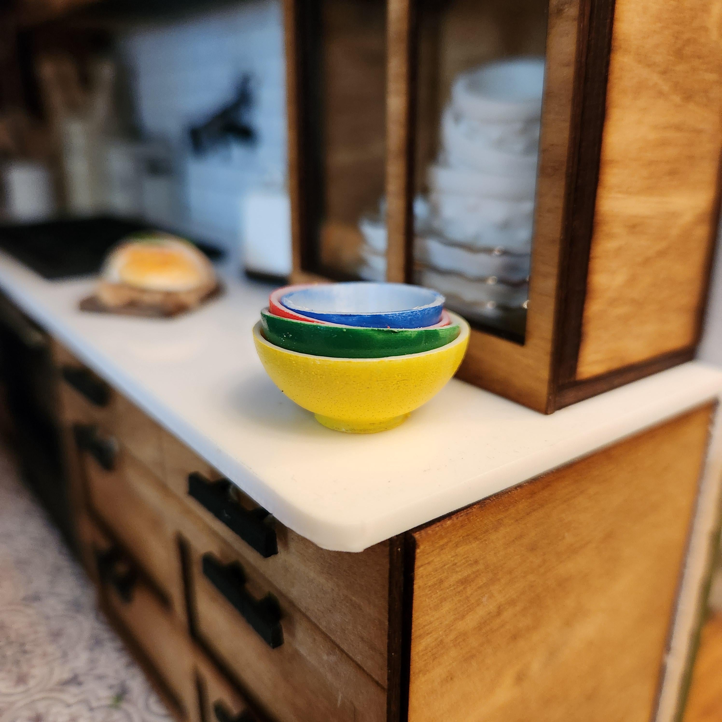 1:12 Scale Miniature "Pyrex" Style Nesting Bowls – Set of 4 Vintage Colors