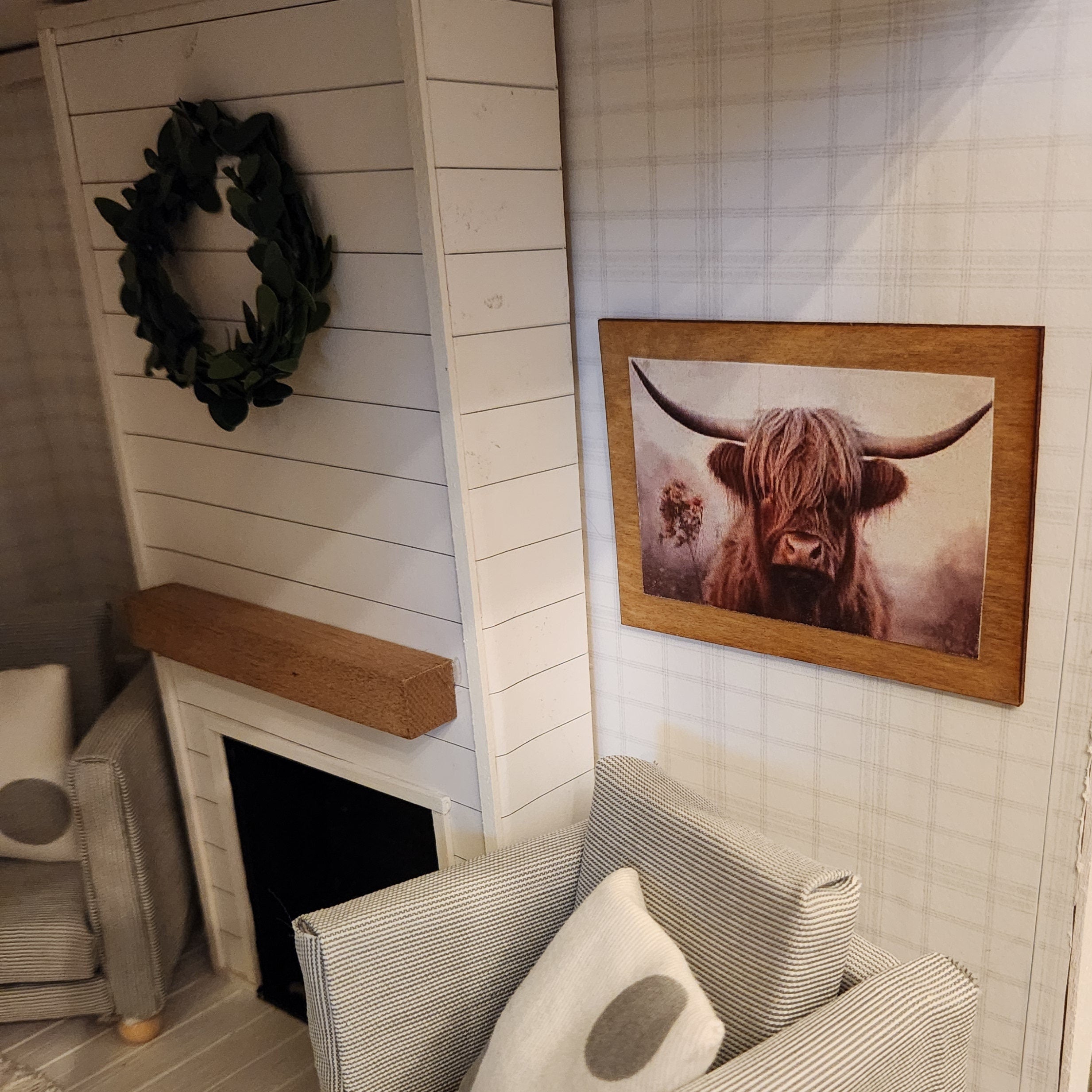 Miniature Highland Cow Wood Sign – 1:12 Scale Dollhouse Art